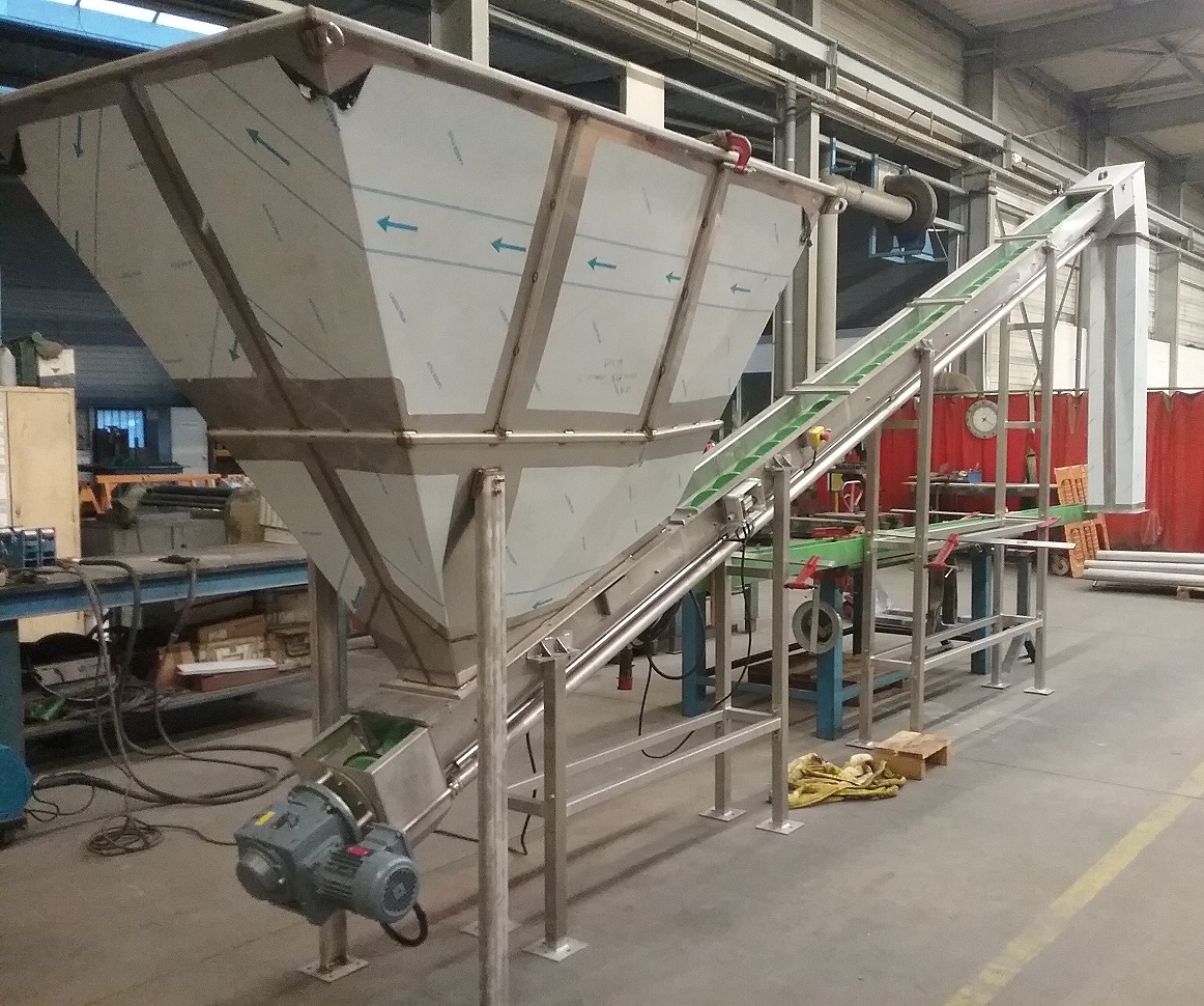 Vis de compactage VTC 210-800 avec trémie - 1
